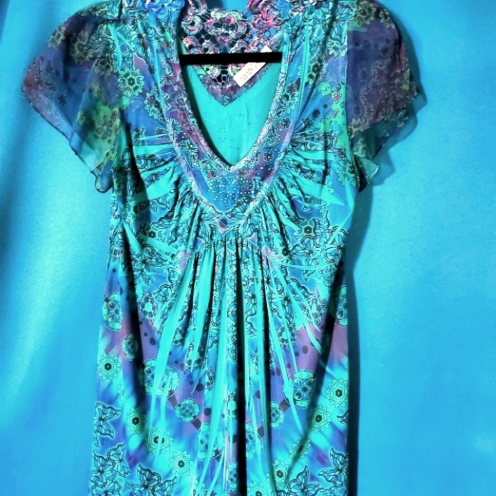 Pretty Paisly Lace/Bead Top